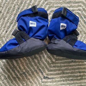 MEC Blue toaster Booties